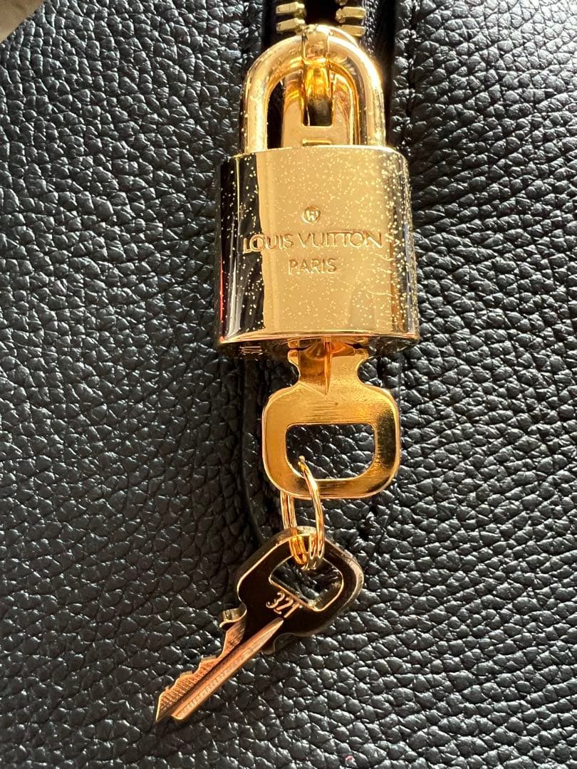 バッグ LOUIS VUITTON