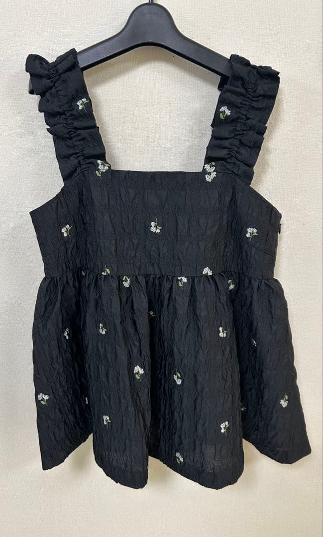 試着のみ　UNITED ARROWSスクエア フラワー ジャガード キャミソール