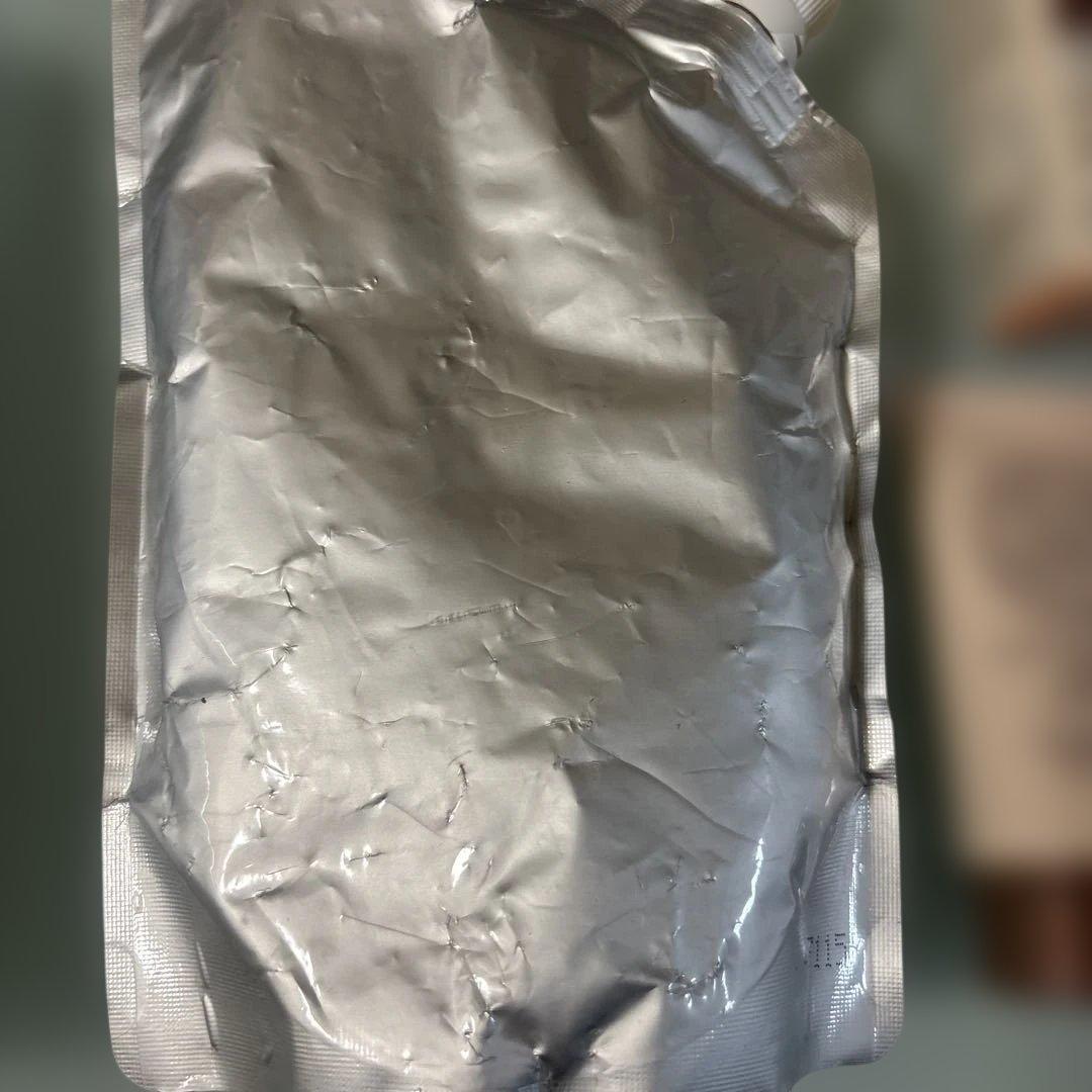 在庫処分。　ミネラルBBクリーム詰め替え用400g 40g2本　化粧水セット