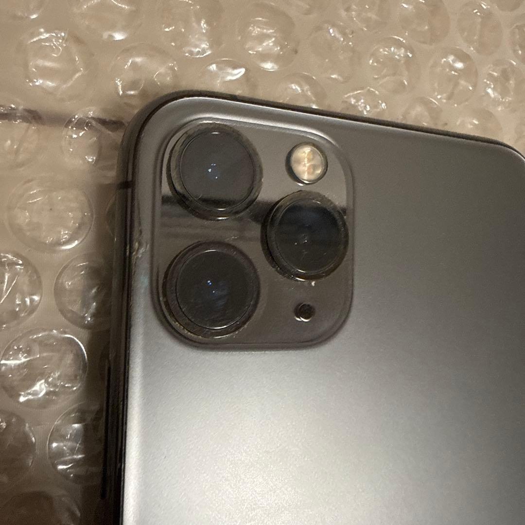 iPhone11pro 64GB 背面一部亀裂