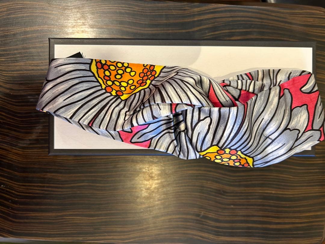 GUCCI ヘアターバン