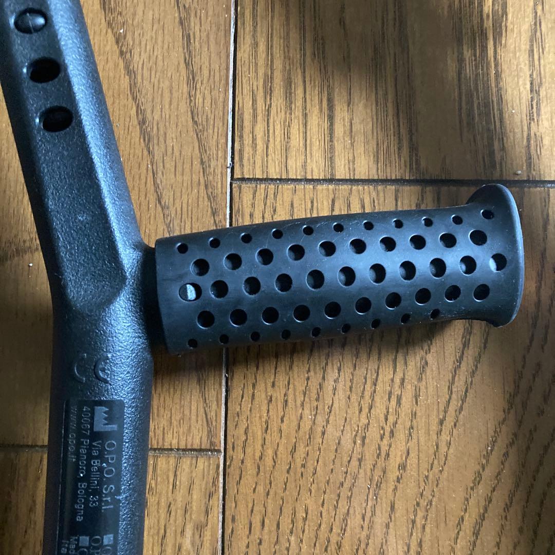 ブラック松葉杖