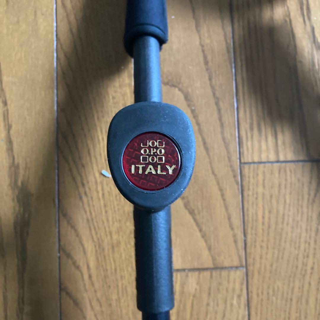 ブラック松葉杖