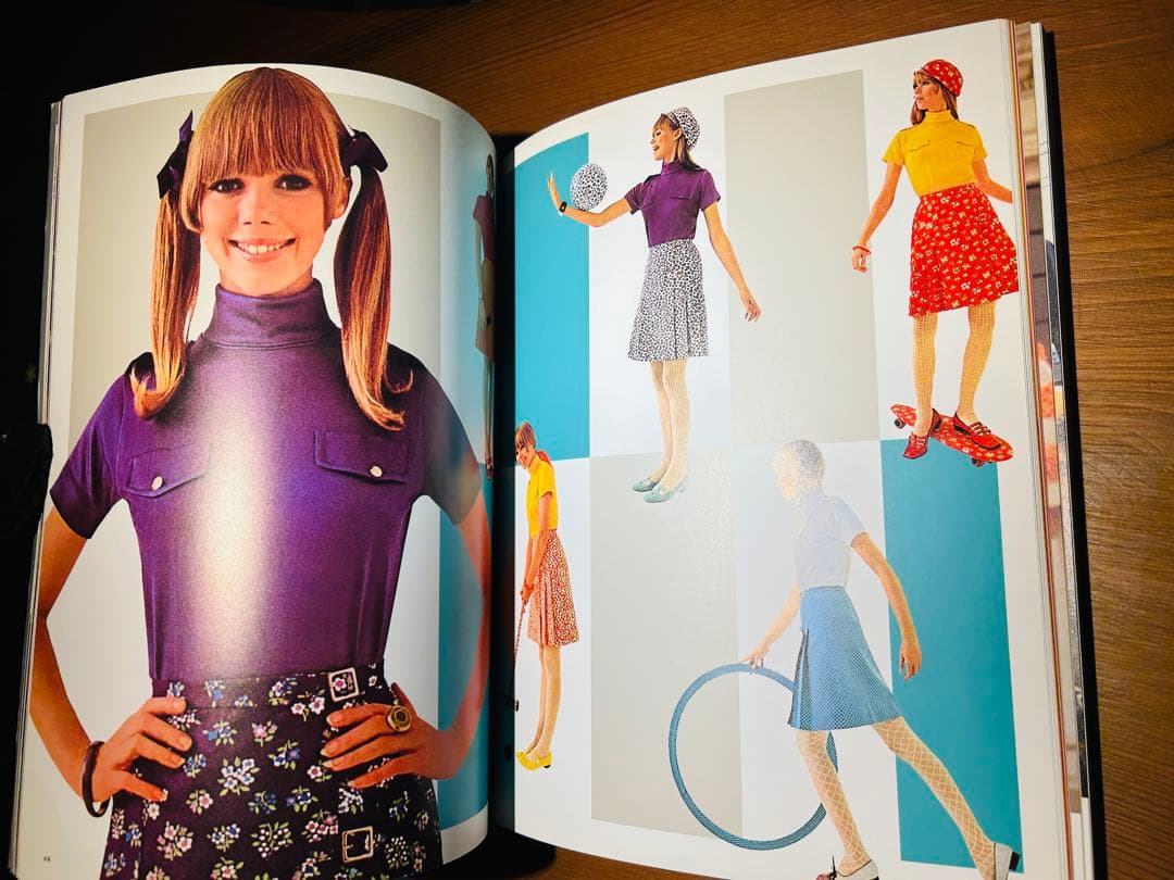 海外カルチャー】60年代ファッション・スタイルブック　美品　まとめて2冊　貴重‼️