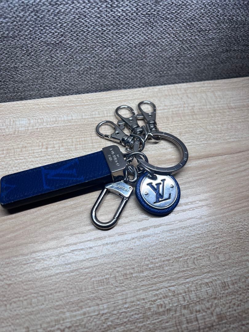 ヴィトン　ネイビー キーリング