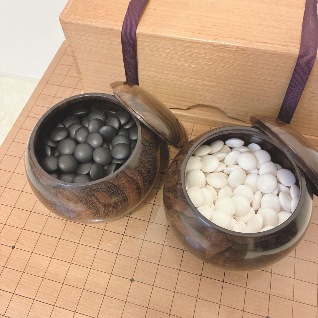 送料無料 碁盤 碁石 碁笥 蛤 35号 囲碁 木裏 ヘソあり 脚付き 約5寸 桂