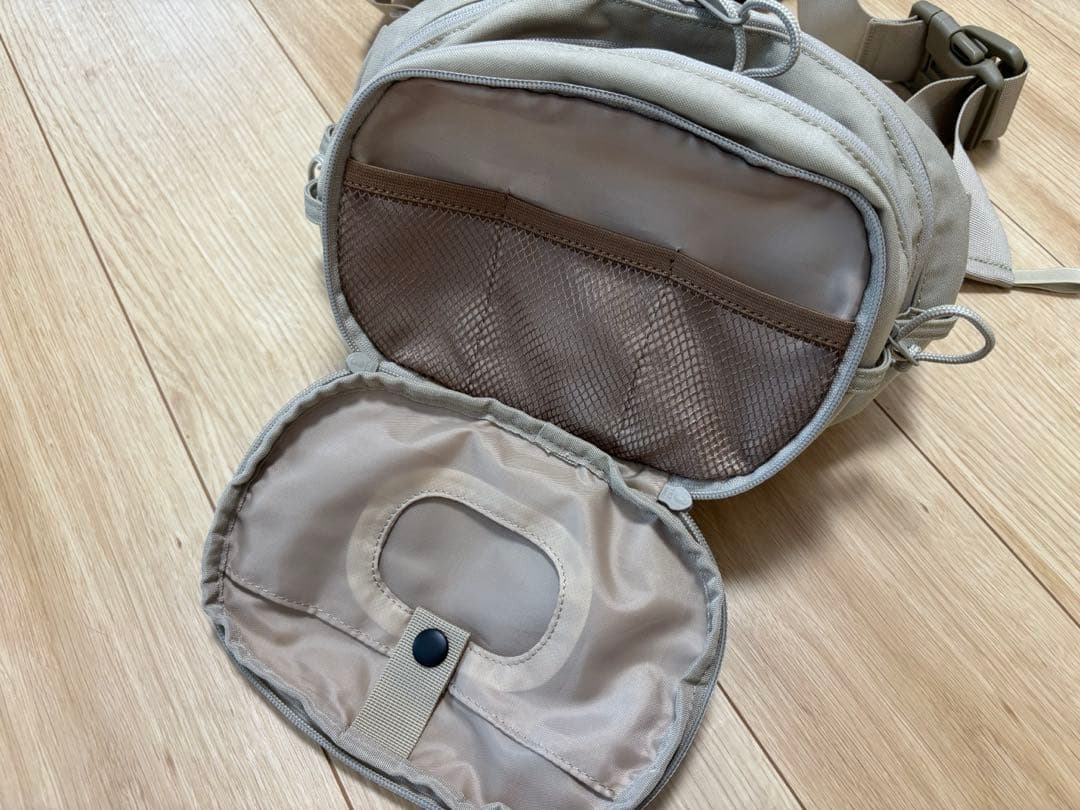 Hugoo Dual Hip Seat ベージュ　新色　ハグー　ヒップシート