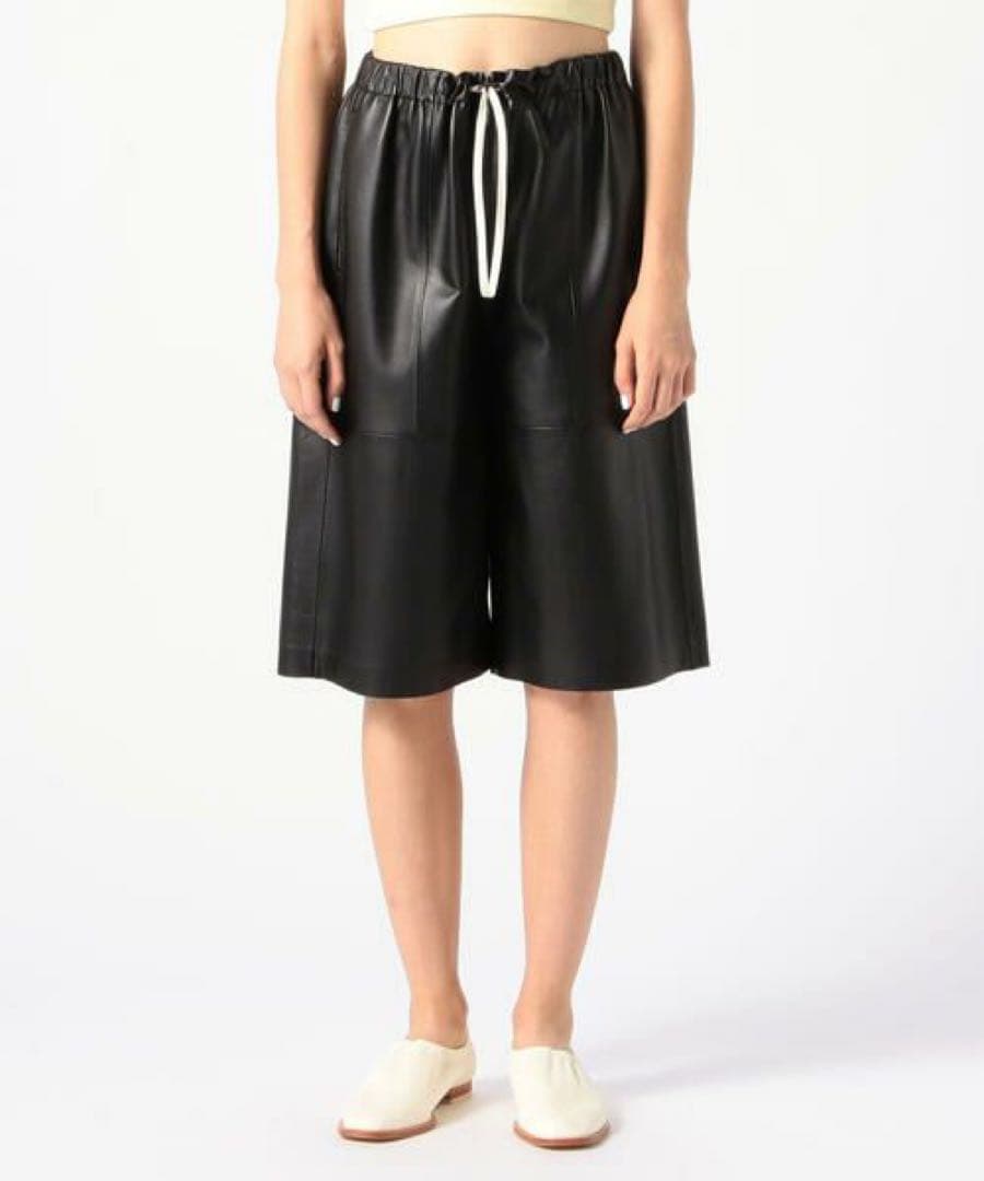 BACCA/ブラック/レザーハーフパンツ