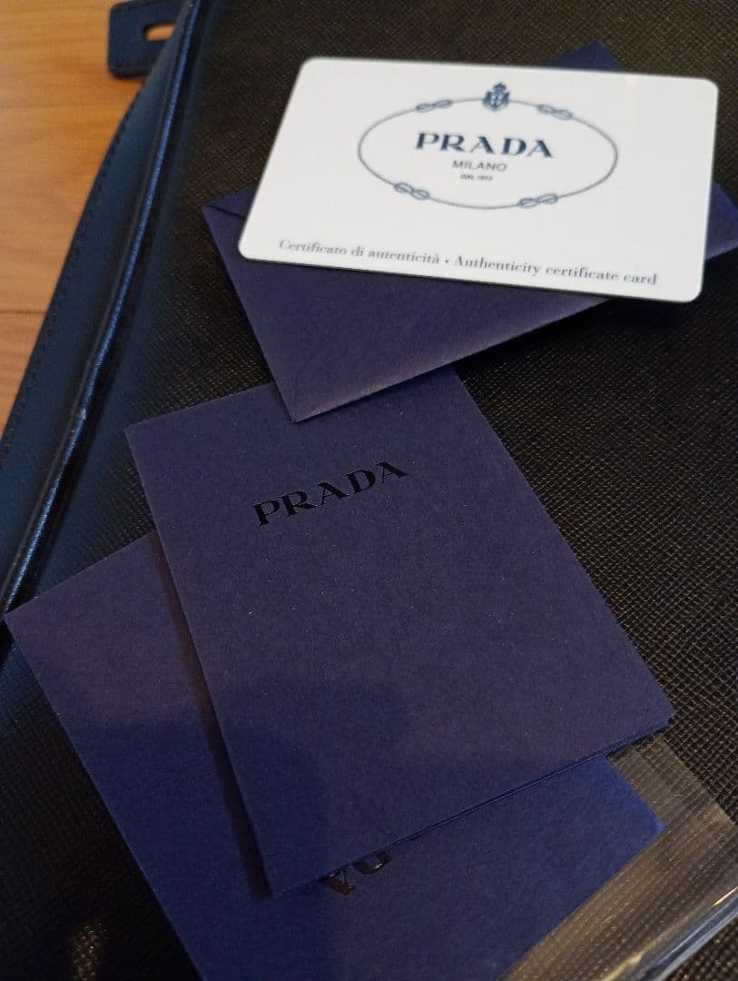 【希少】PRADA 本革サフィアーノレザーブリーフケース