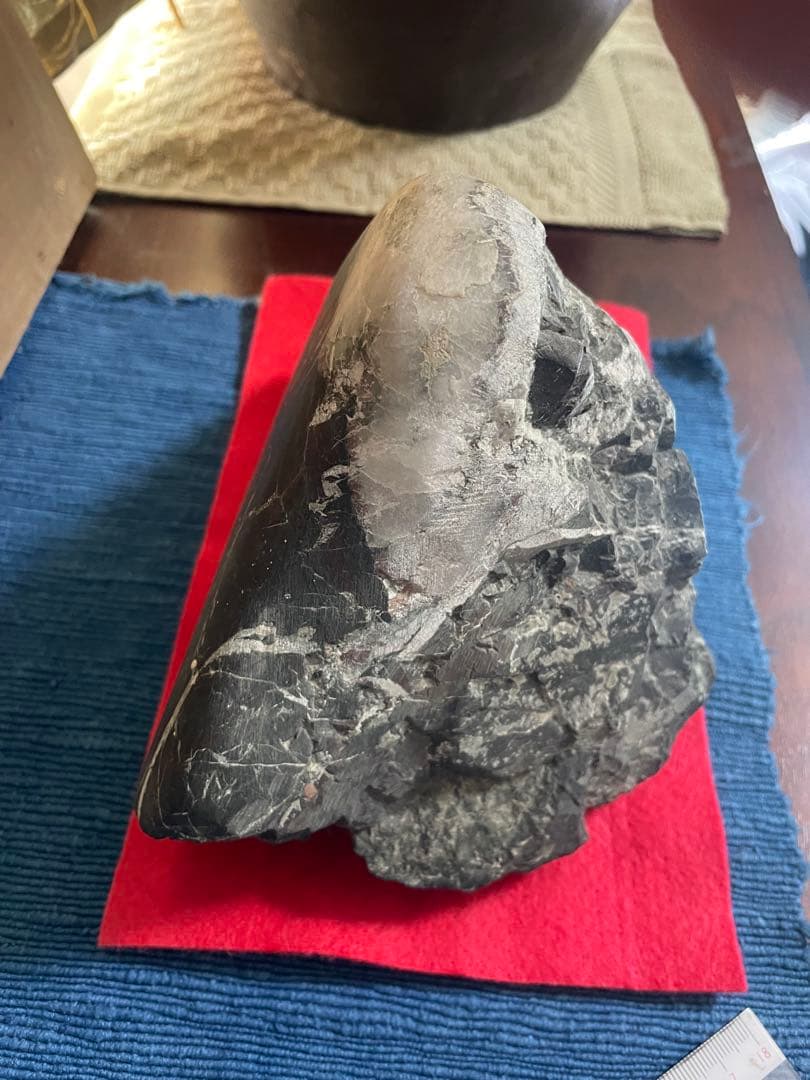 山形 水石 黒白模様 約18cm