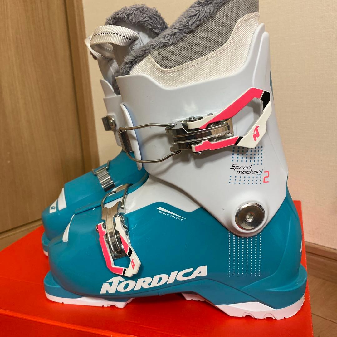ノルディカ　NORDICA ジュニア用スキーブーツ　22-23 22.5