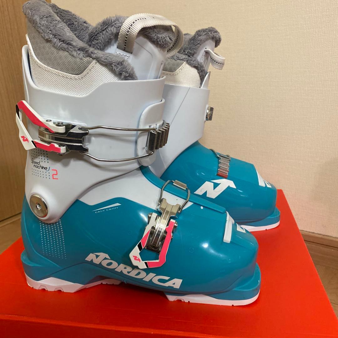 ノルディカ　NORDICA ジュニア用スキーブーツ　22-23 22.5