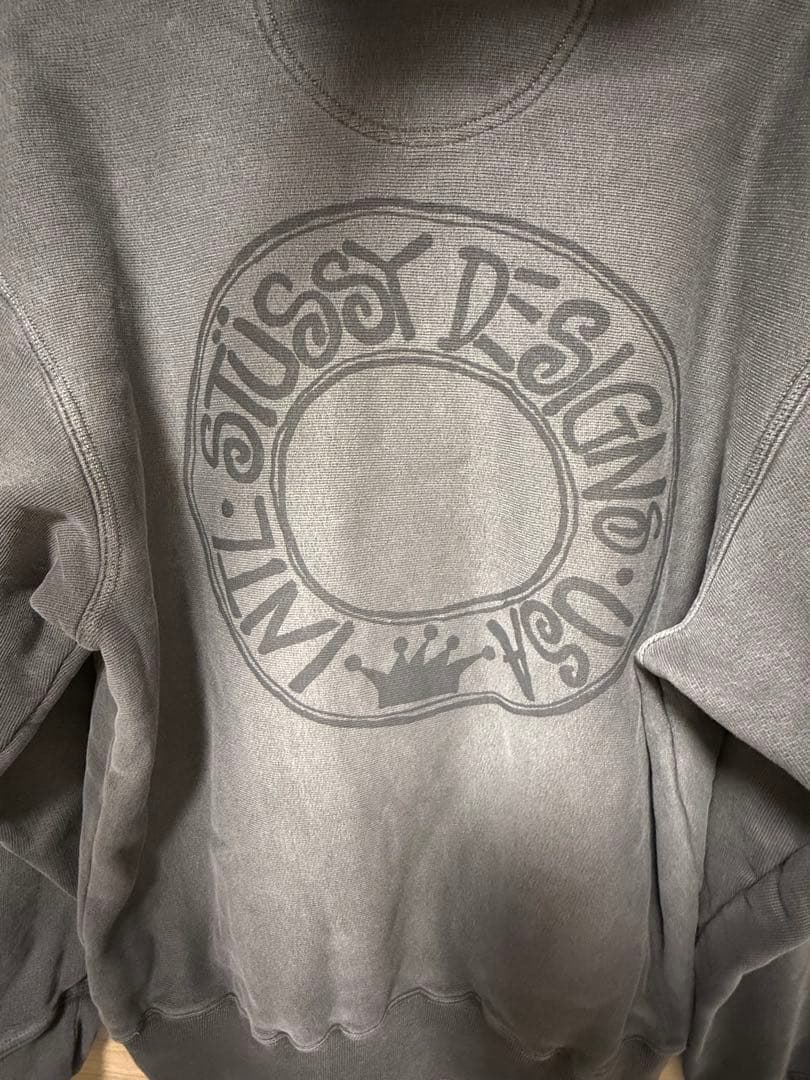 美品　Stussy パーカー　Sサイズ