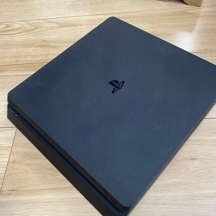 【美品】　SONY PlayStation4 CUH-2100A