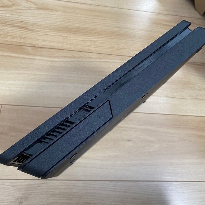 【美品】　SONY PlayStation4 CUH-2100A