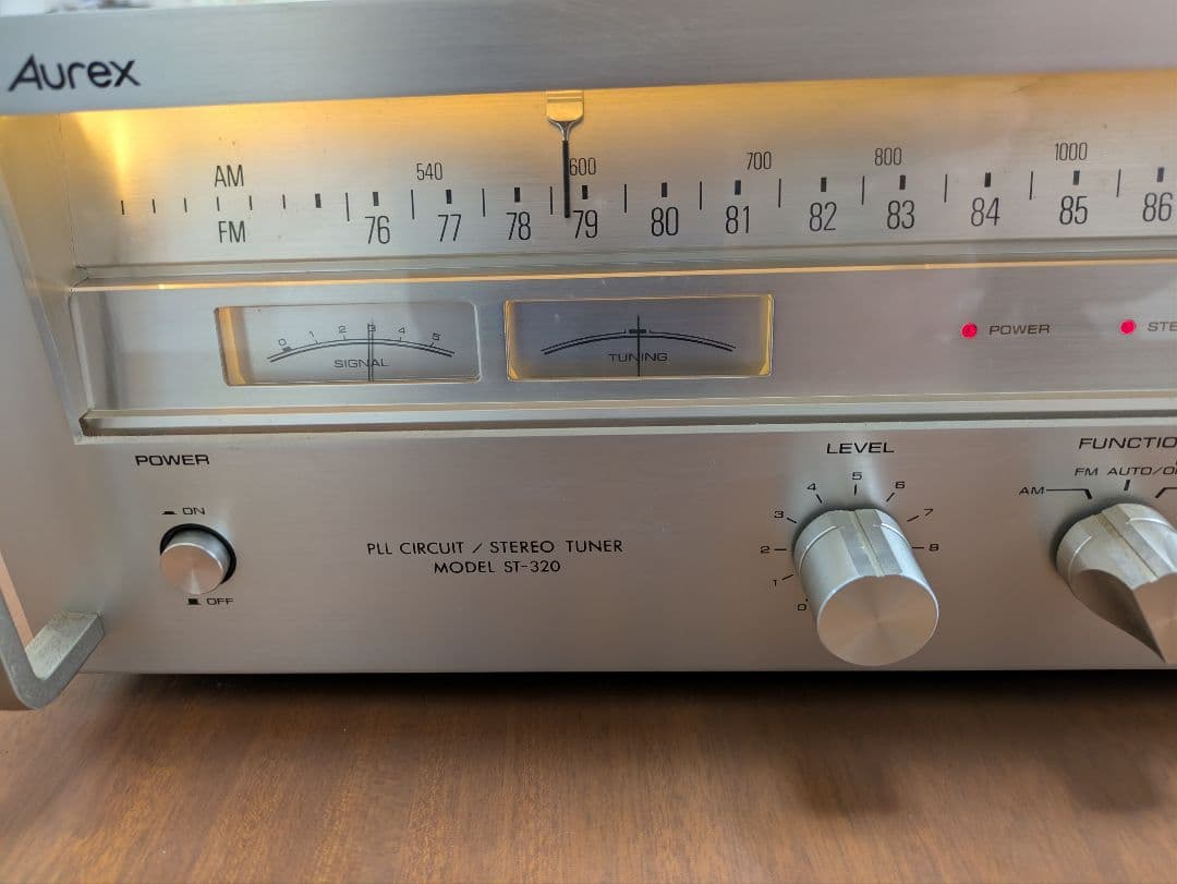 東芝AurexチューナーST320とアンプSB320