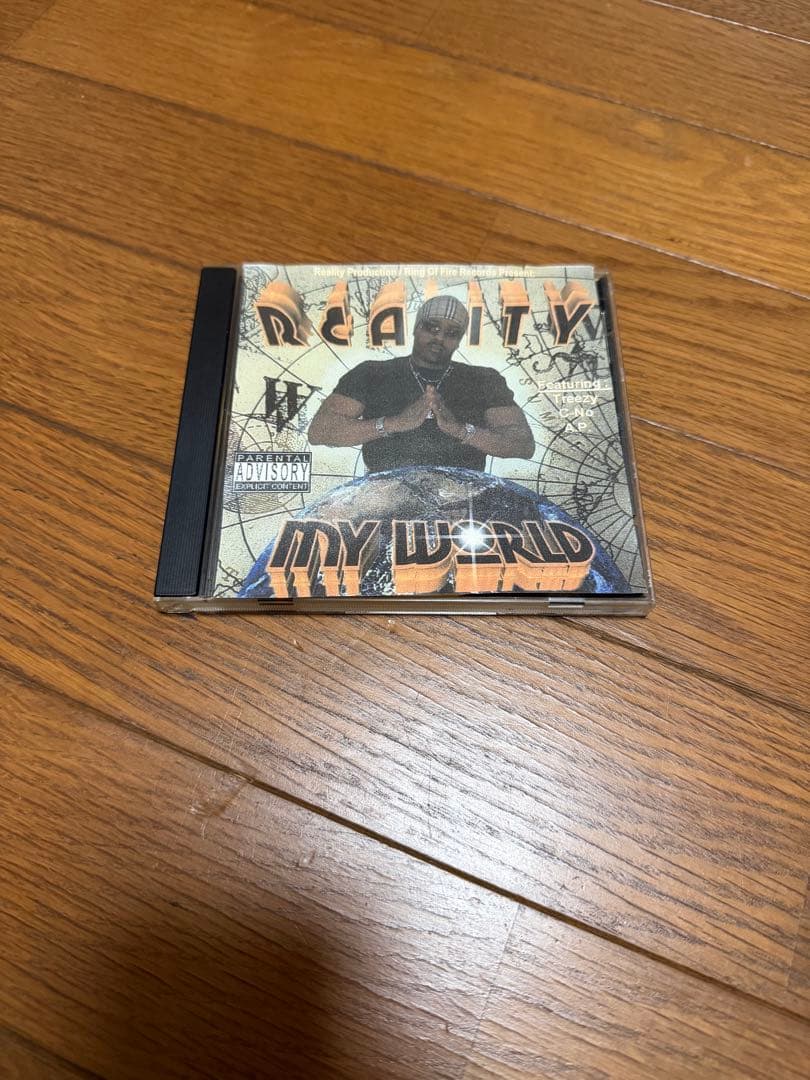 洋楽 REALITY / MY WORLD