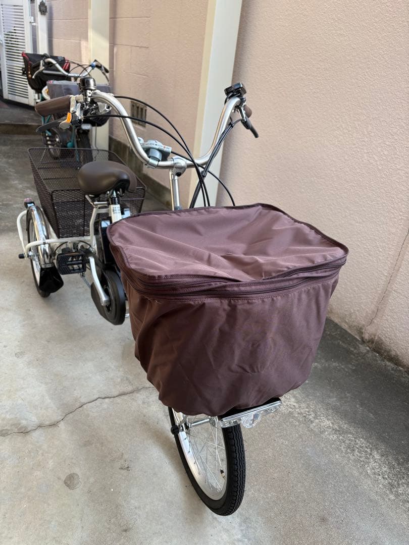 電動アシスト三輪車 パナソニック　ビビライフ　ほぼ新品