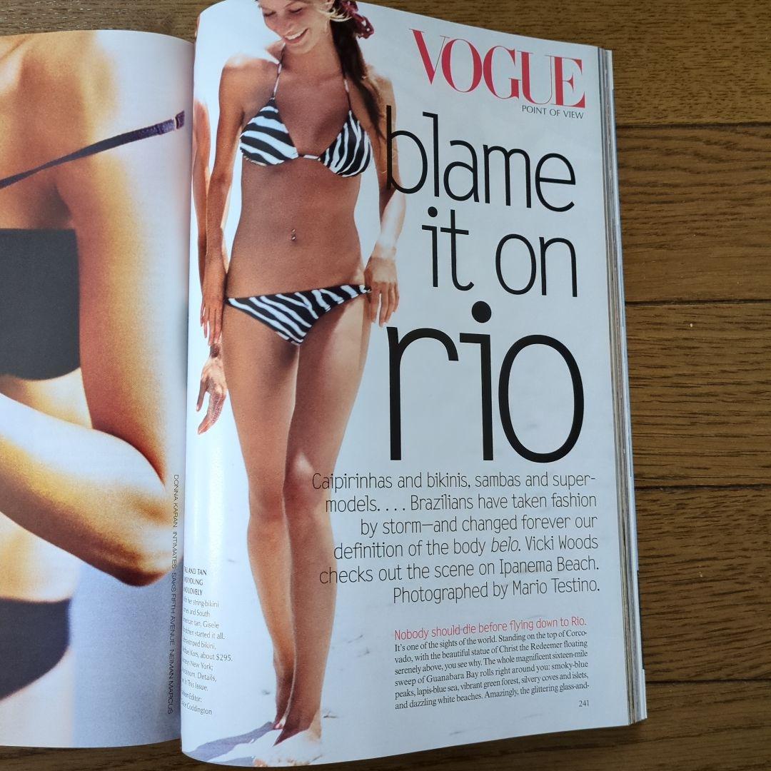 洋書 Vogue us may2000 gisel swimsuit issue