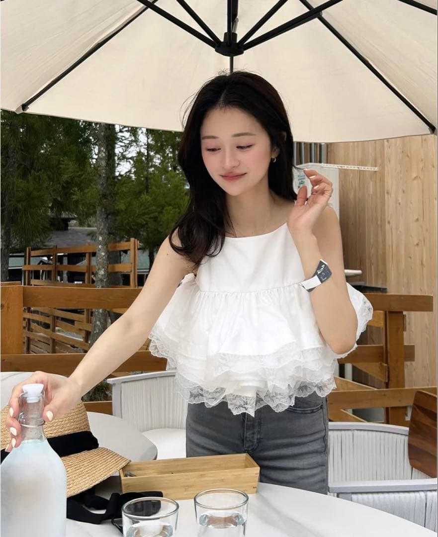 bibiy フリルトップス