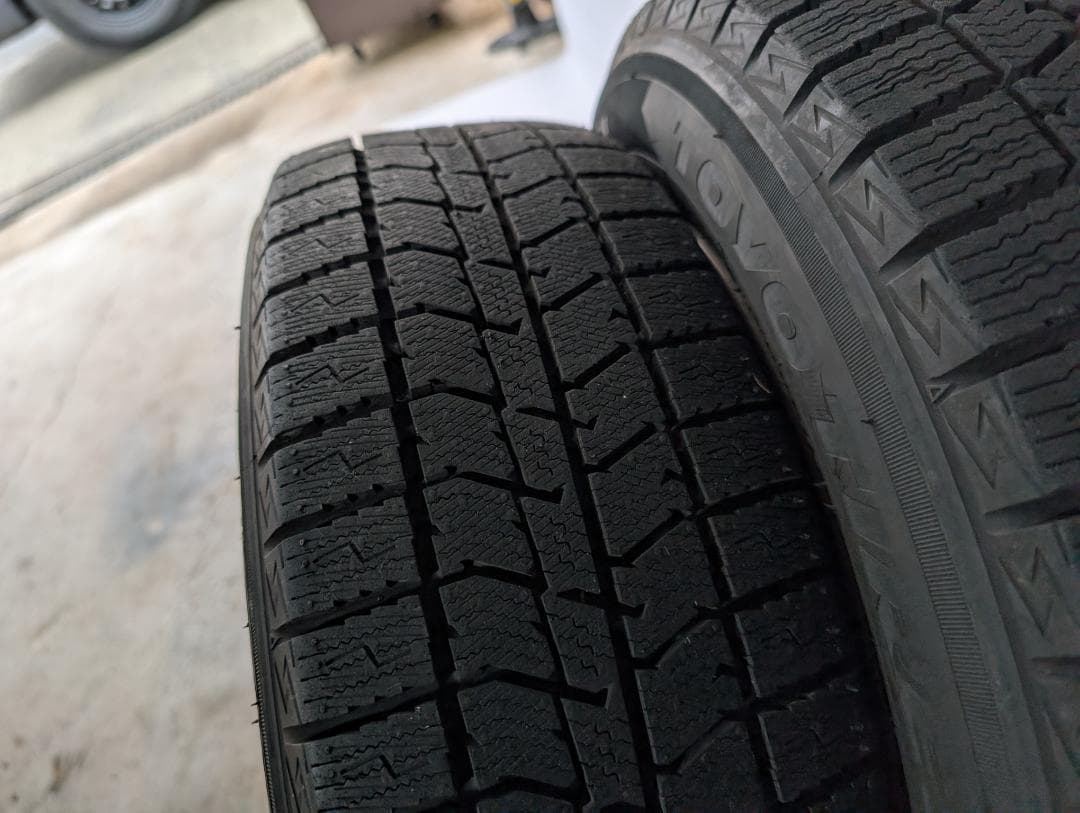 バリ溝　TOYOスタッドレス 175/65R14 タイヤホイール