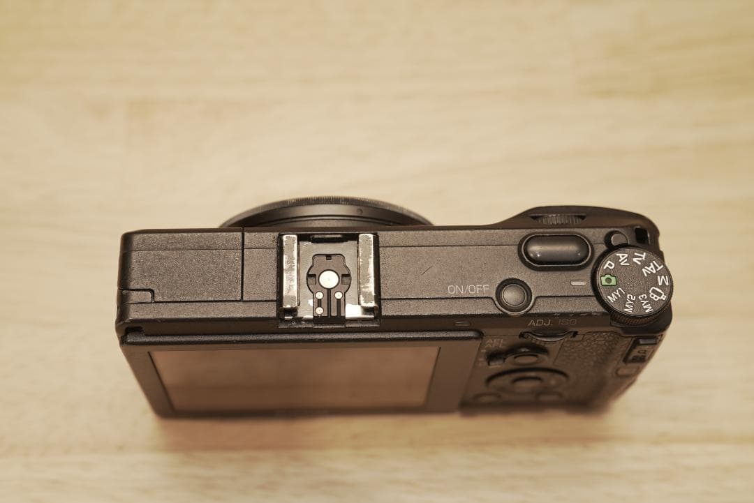 RICOH デジタルカメラ GR (APS-C) 初代モデル