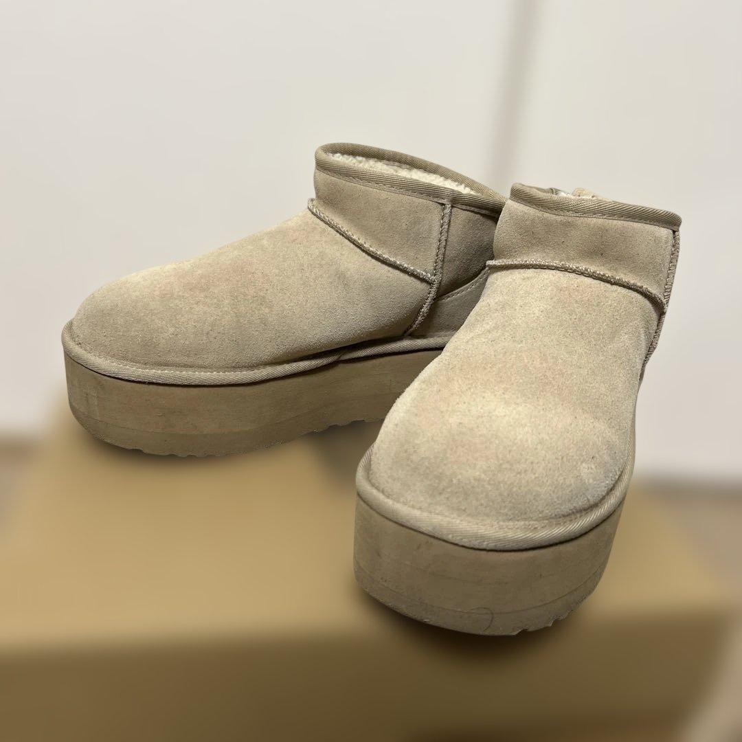 UGG 厚底ムートンブーツ 8 ベージュ