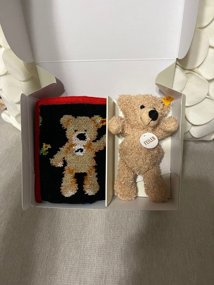 フェイラーハンカチ、ぬいぐるみキーホルダー　シュタイフコラボ