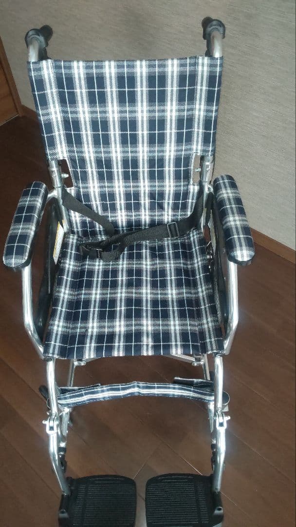 カドクラ製 チェック柄 介助用車椅子 ※ 整備点検清掃済み