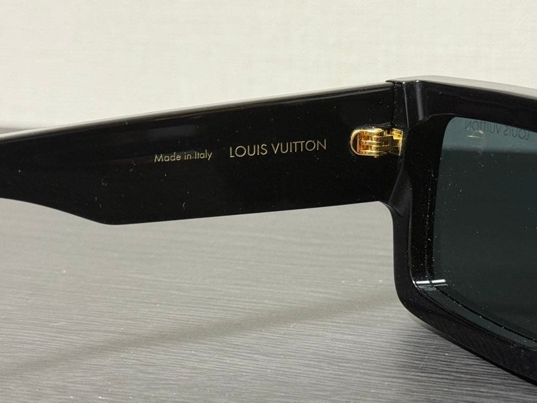 LOUIS VUITTON (ルイヴィトン) LVクラッシュ Z1579E