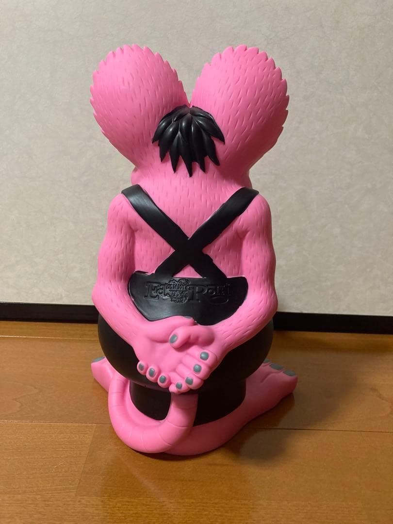 カーボページ ラットフィンク BIGフィギュア ピンク＆ブラック 新品