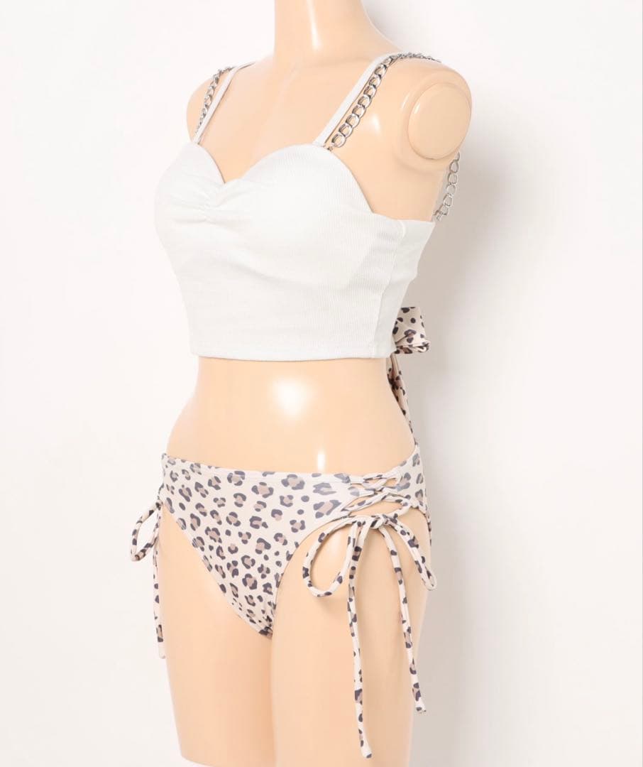 ホワイト・ヒョウ柄 セパレート水着