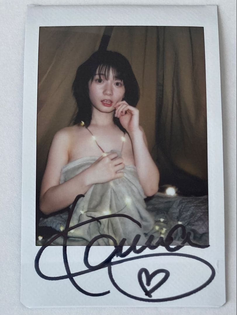 【希少・良カット】瀬戸環奈 直筆サイン入りチェキ （ジュエリーライト）