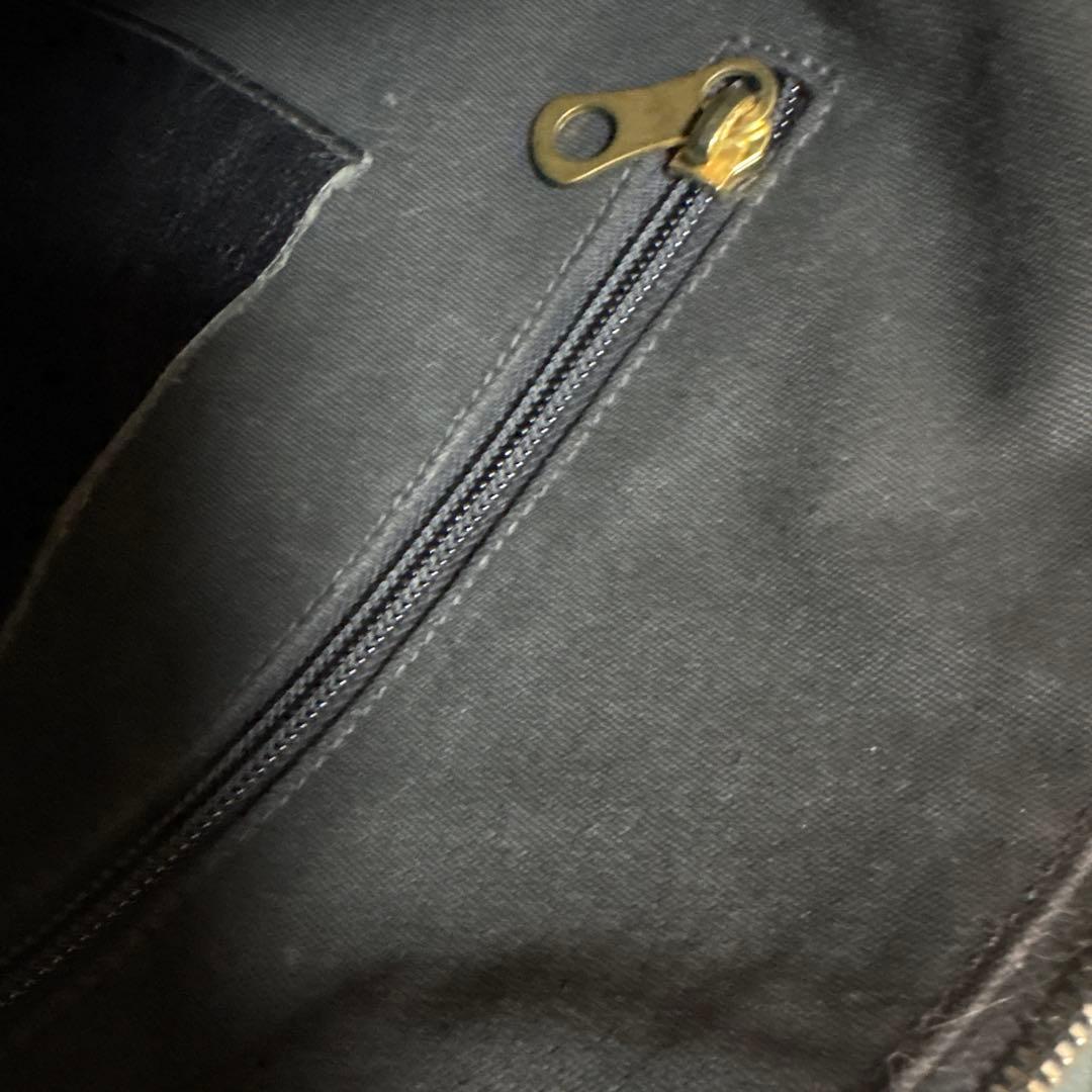 IL BISONTE ブラック レザー ハンドバッグ