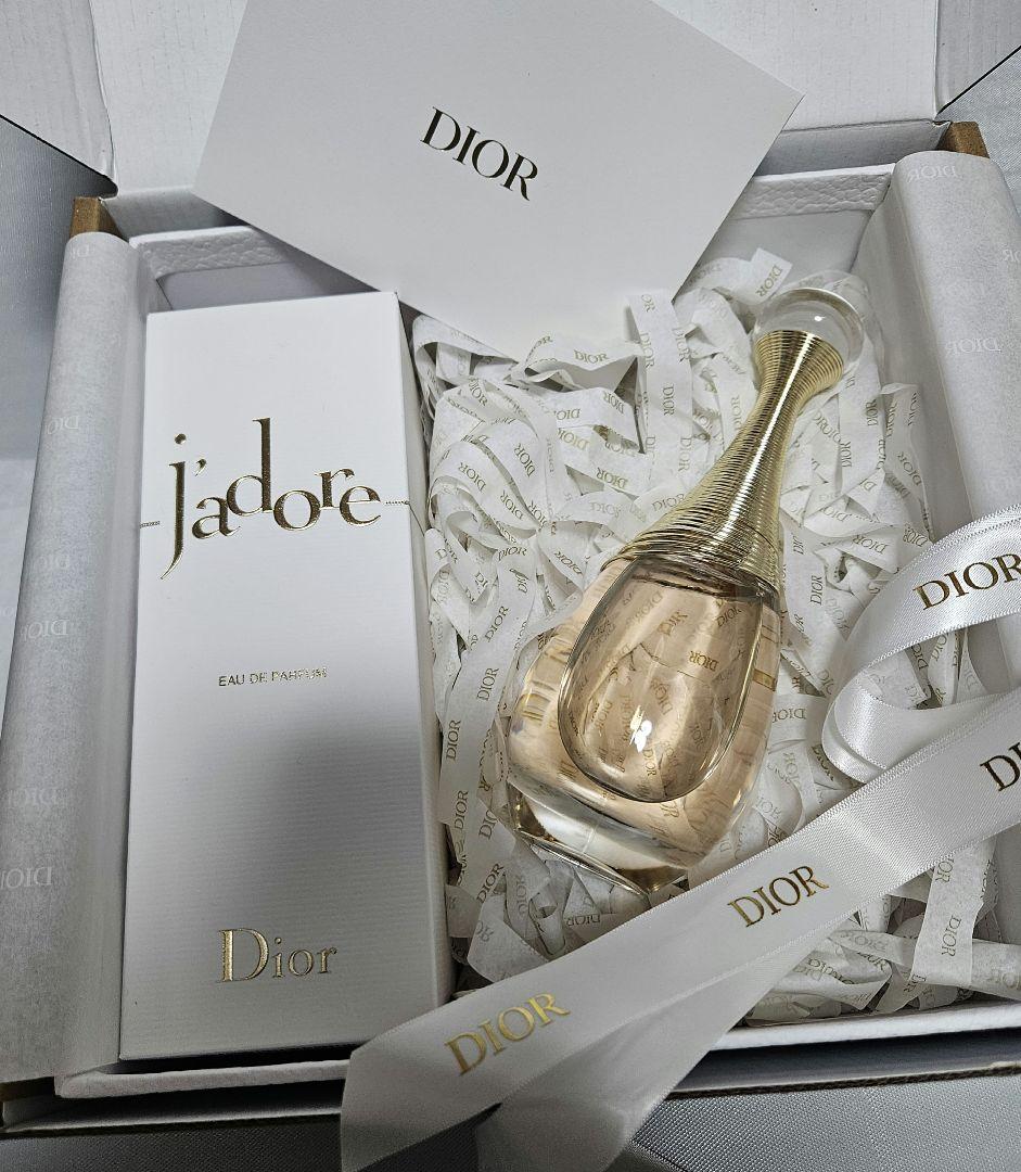 Dior j'adore Eau de Parfum ギフトボックス付き