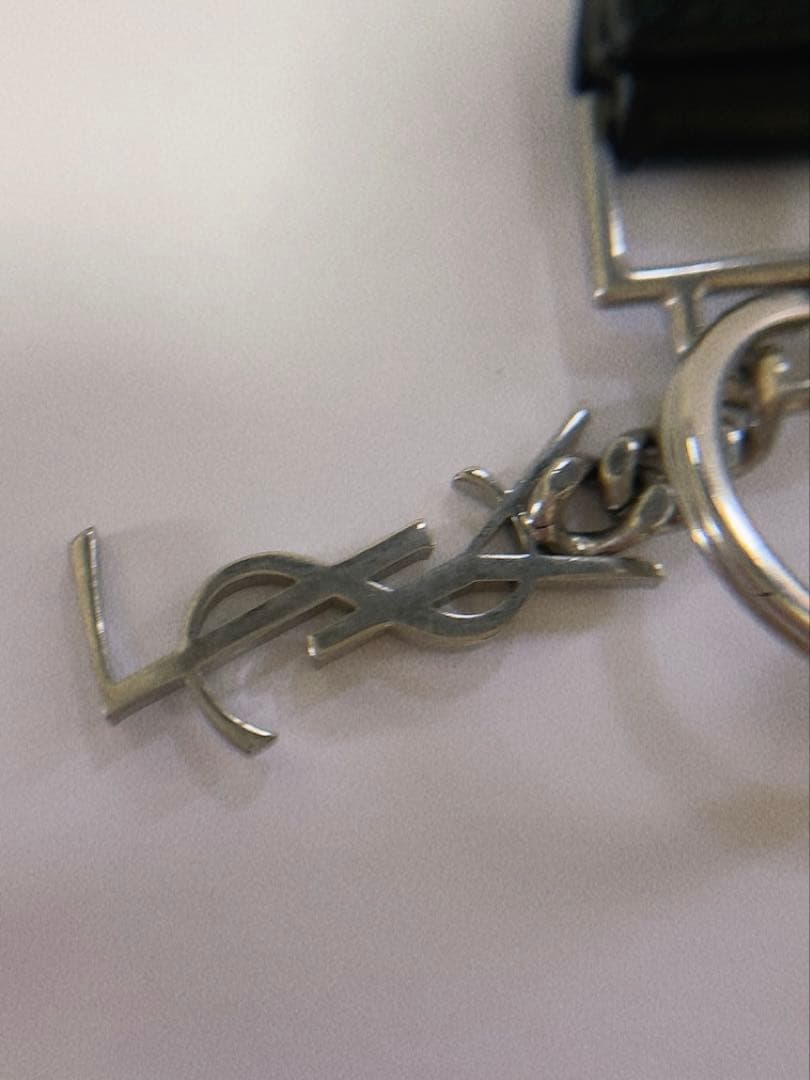 サンローラン　SAINT LAURENT キーホルダー　キーリング　黒　箱付き