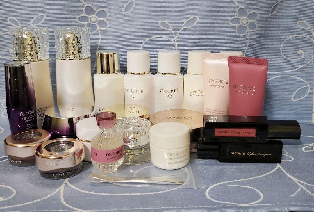 コスメデコルテ　アドベントカレンダー　2023