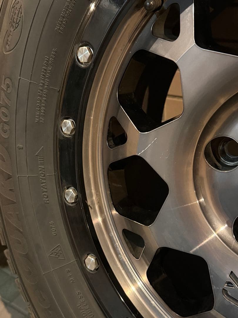 デリカ用 YOKOHAMAスタッドレス225/70R16 ホイール付4本