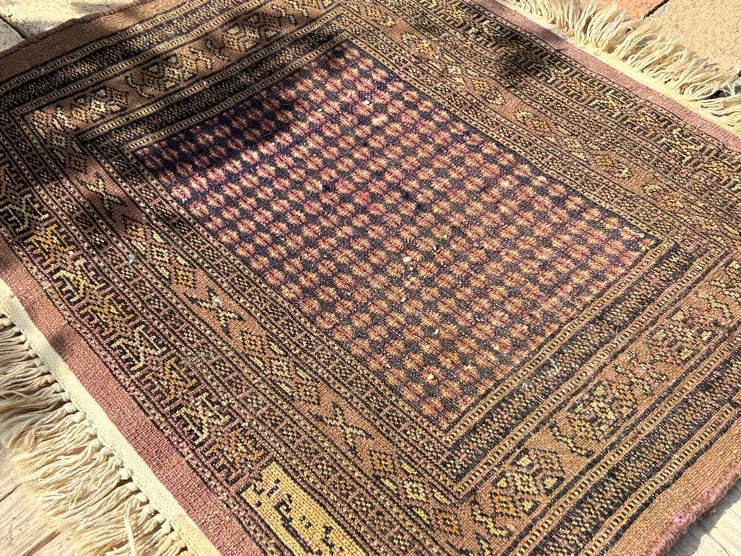 ヴィンテージ　ハンドメイド　ラグ・カーペット•マット