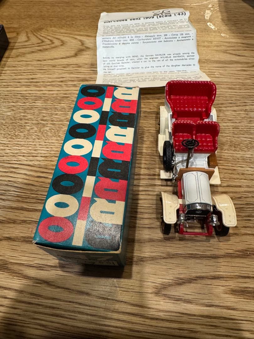 メルセデス・ベンツ 1909 (スケール 1/43)