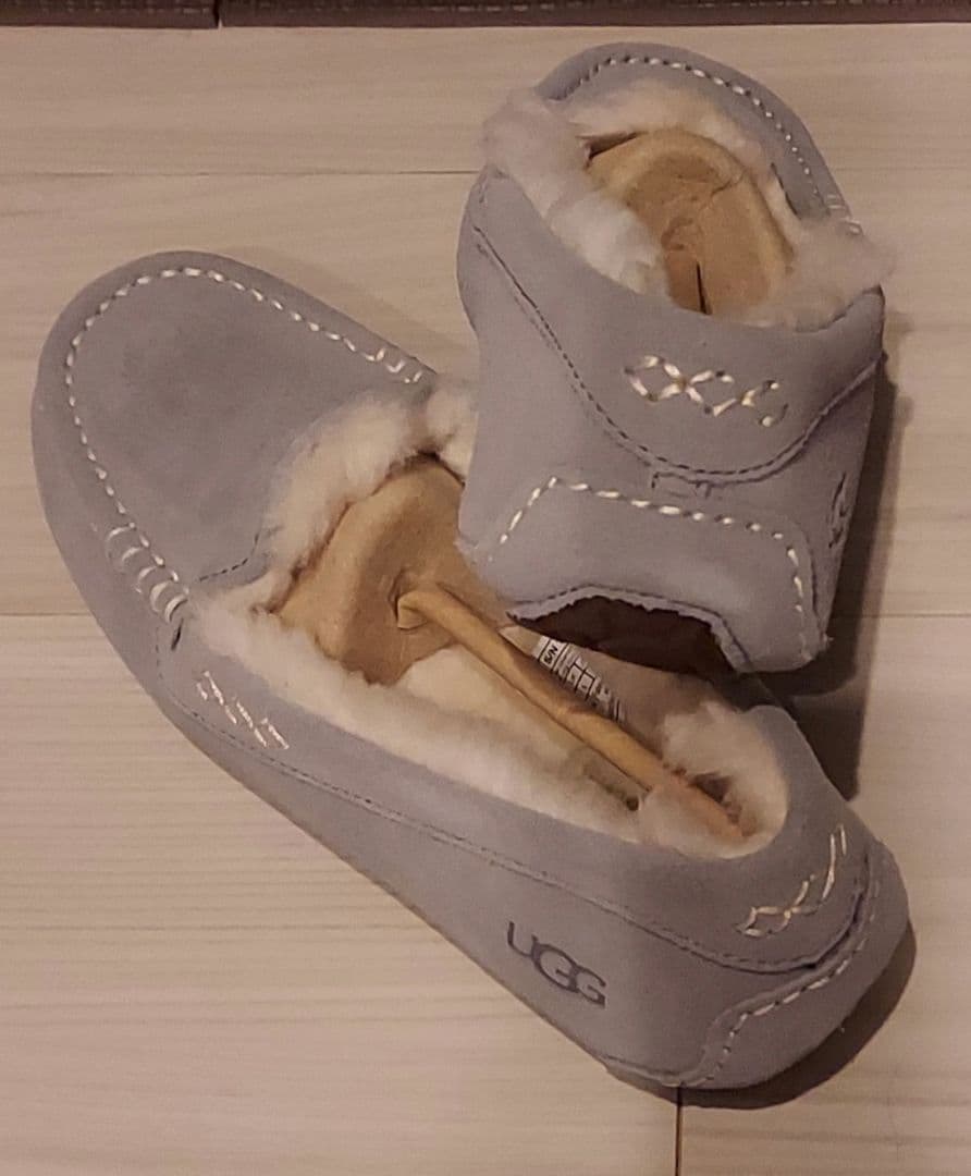 美品! UGG グレー モカシン
