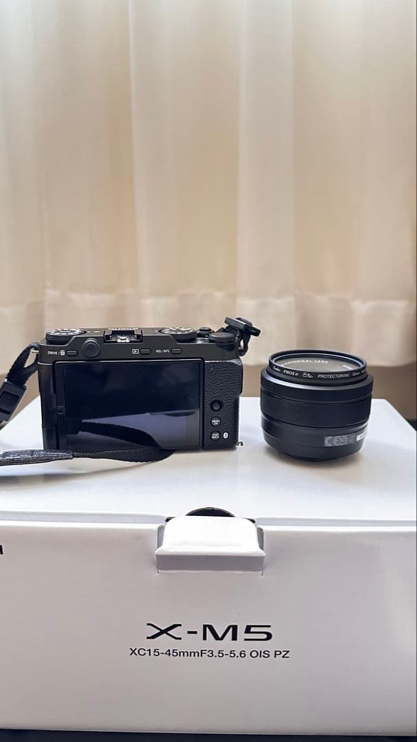 FUJIFILM X-M5 ミラーレスカメラ XC15-45mm