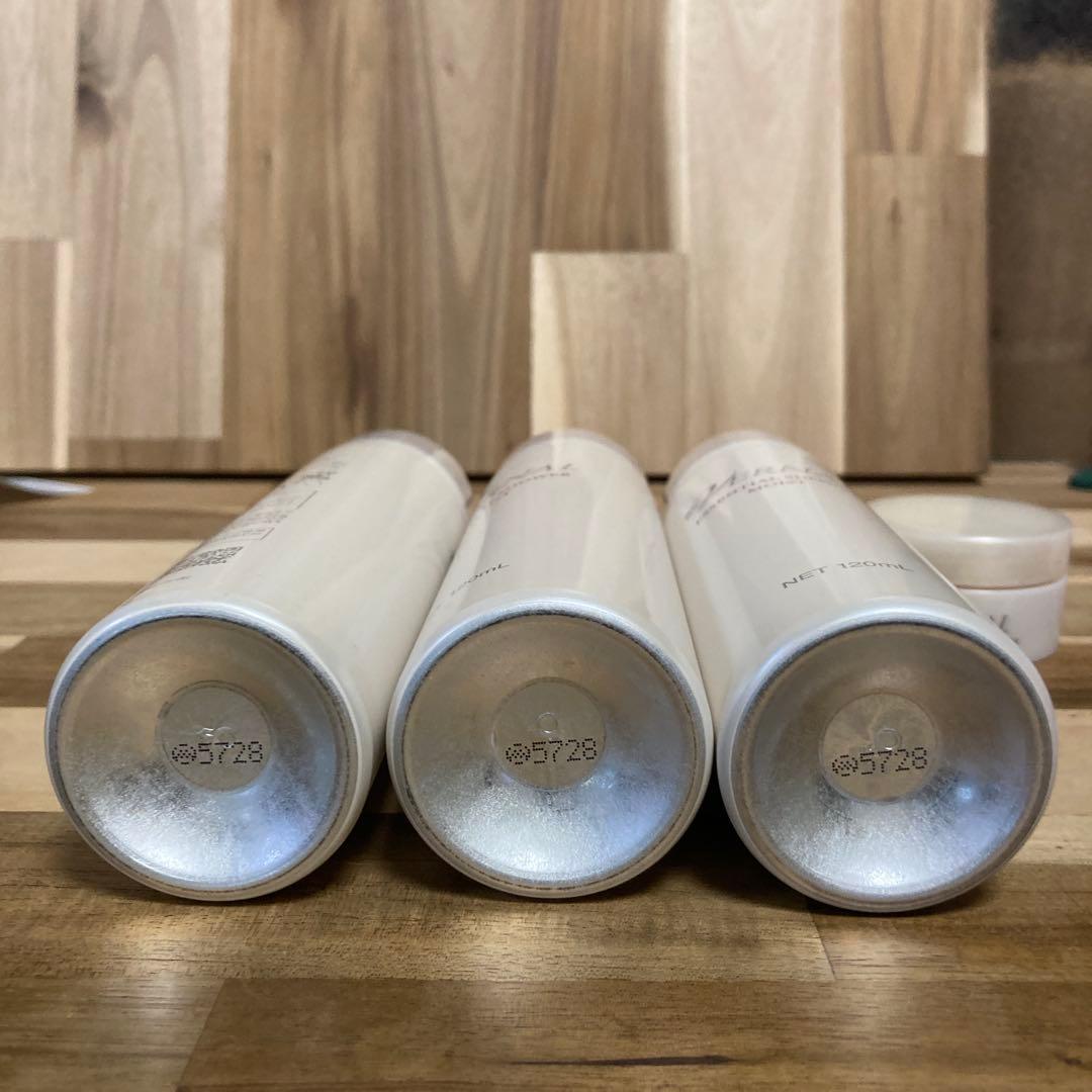 ヴァーナルエッセンシャルシャワーモイストA キハナクリーミーセラムA 各3個