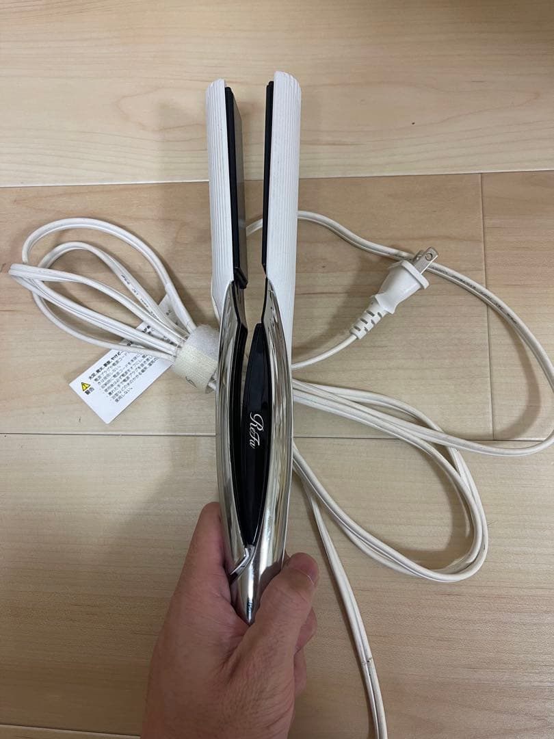 リファ　ReFaストレートヘアアイロン　RE-AC02A