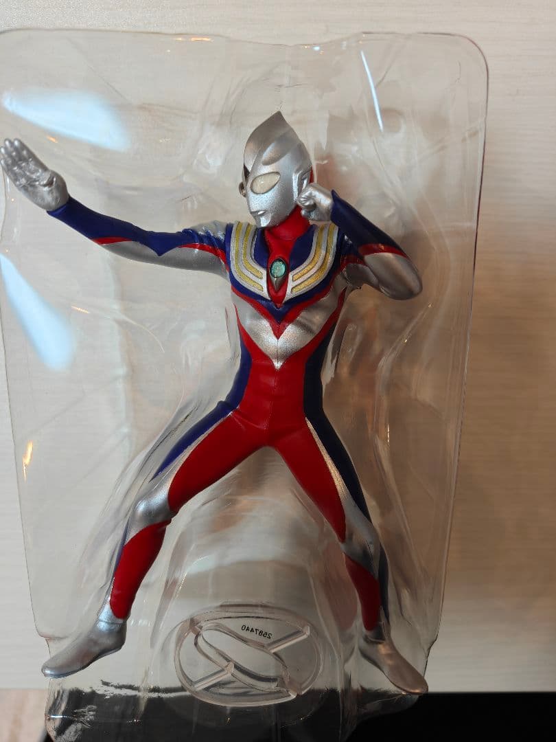 英雄勇像 ウルトラマンティガ マルチタイプ 一番くじ B賞ウルトラマンベリアル