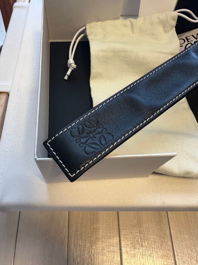 【美品】LOEWE カーフスキンバングル