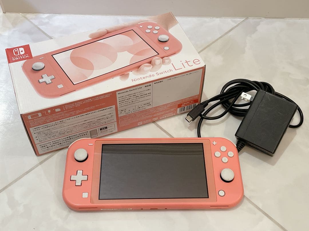Switch Lite コーラルピンク 箱付き 任天堂 初期化済み!