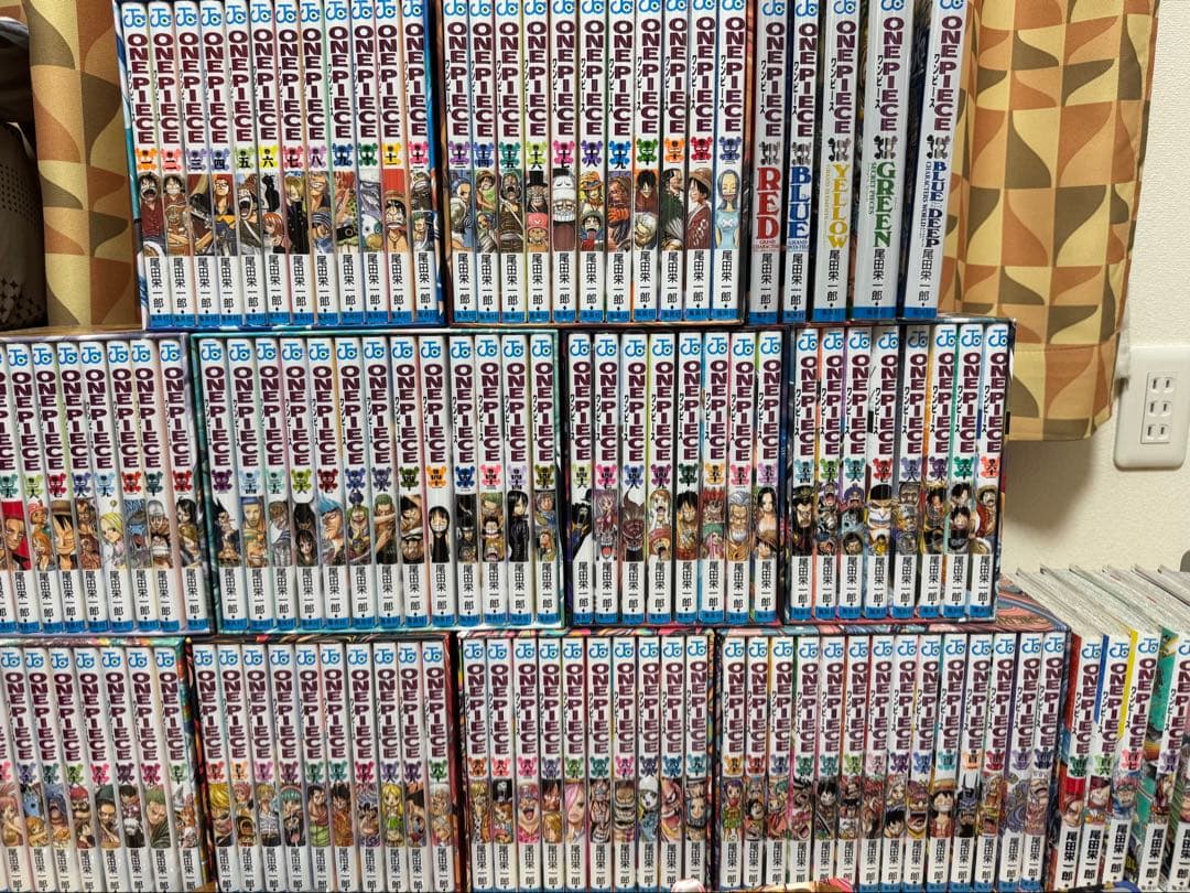 特価品　ワンピース 全巻　1〜111巻　 VIVRE CARD•映画特典セット