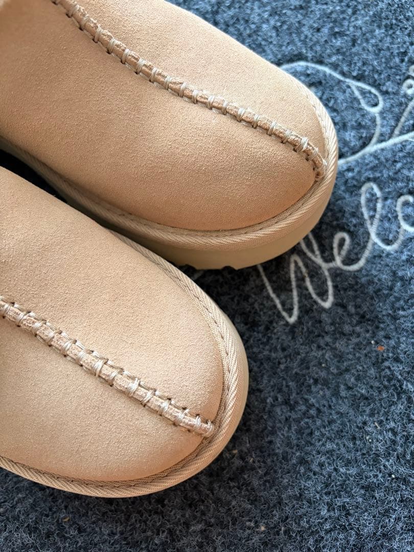 28日まで価格！美品！UGG New Heights Cozy Clog