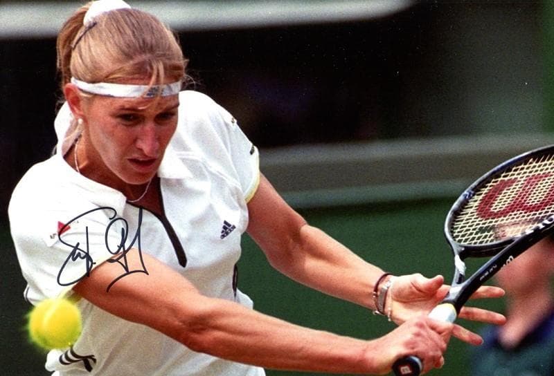 女王　テニス　シュテフィ・グラフ 　　証明書付き　直筆サイン入りフォト